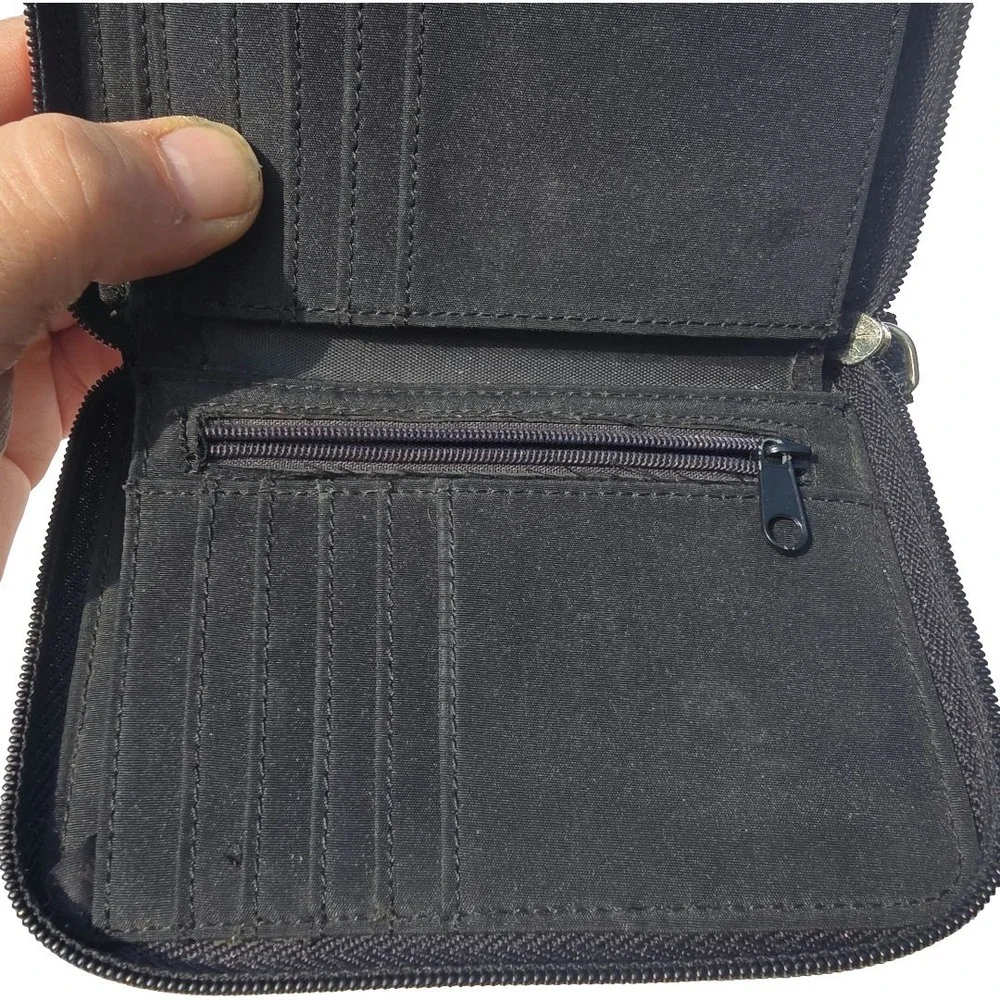 TOMMY HILFIGER Wallet Womens Compact Black‎ Excellent Zip Around Canvas ID
